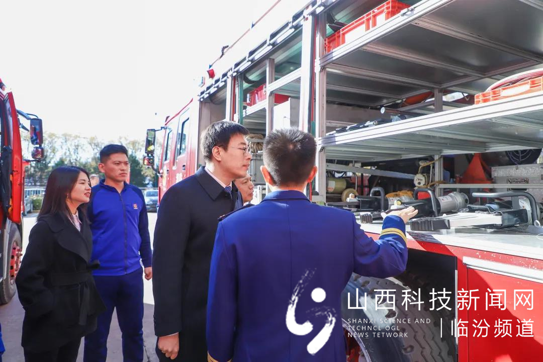 襄汾农商银行走进消防救援队3