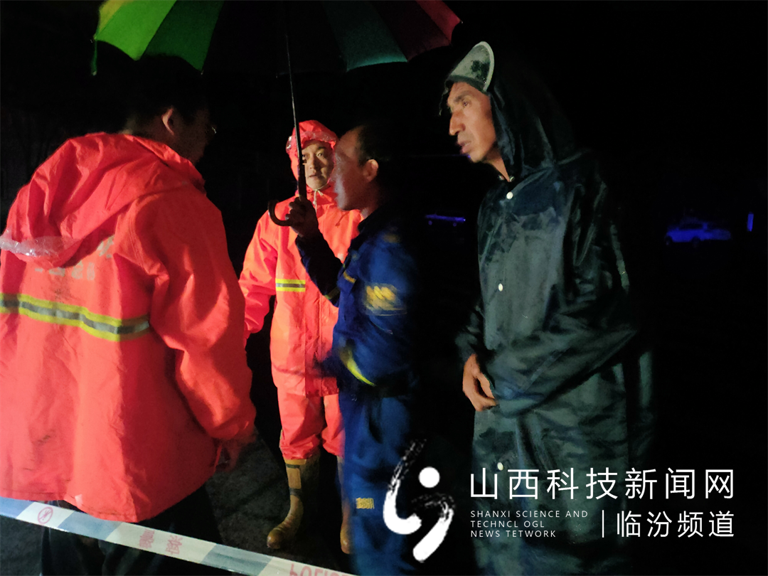 大宁蓝天救援队防汛救灾纪实2