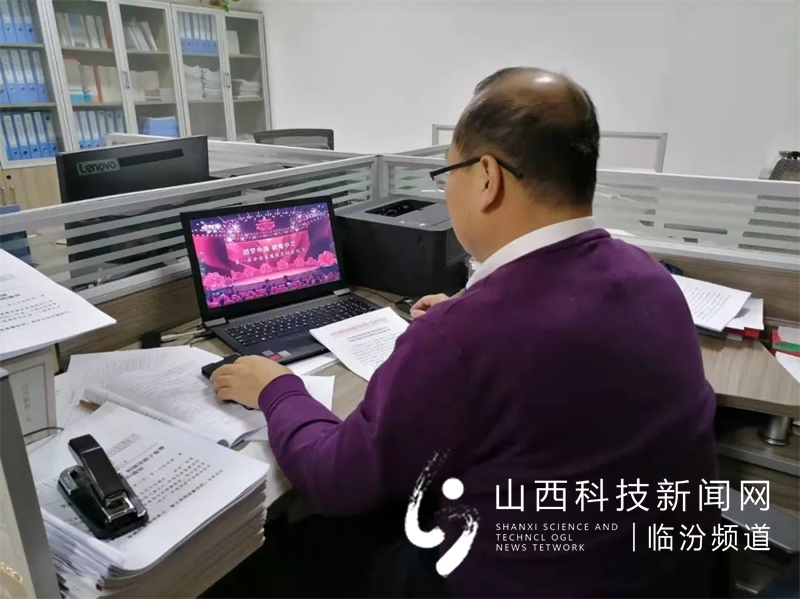 襄汾农商银行组织收看第八届全国道德模范颁奖仪式6