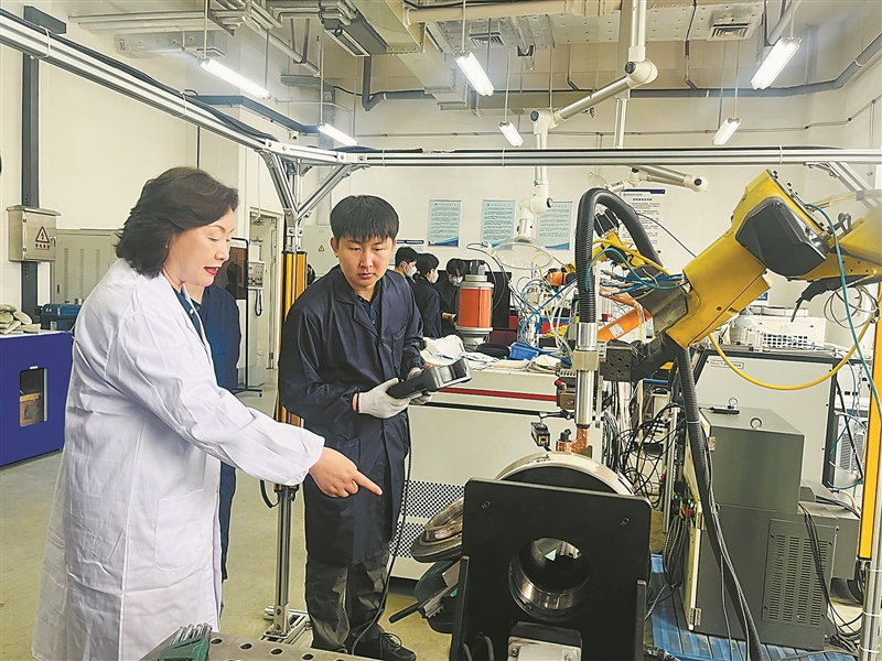 崔洪芝：为大国重器披上&ldquo;铠甲&rdquo;